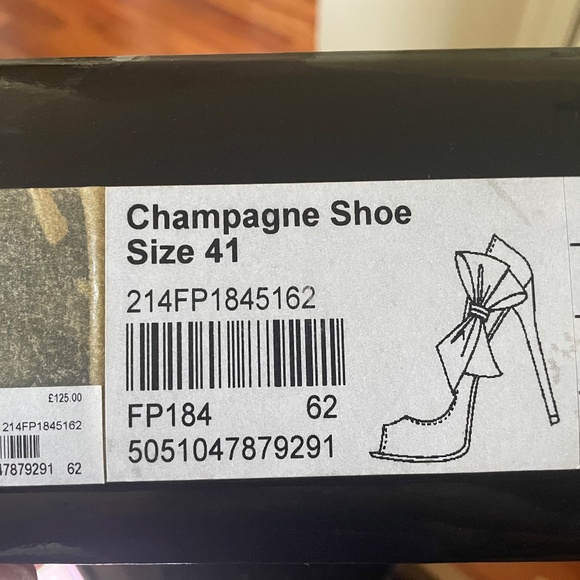 Stunning Designer Karen Millen Satin Champagne Shoe Stilettos Excellent!! - Picture 7 of 11